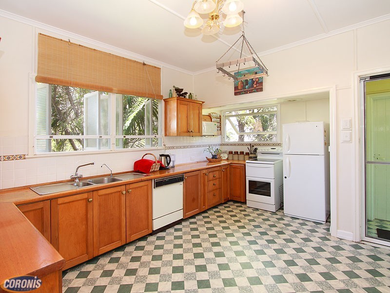 3 Louis Street, Redcliffe QLD 4020