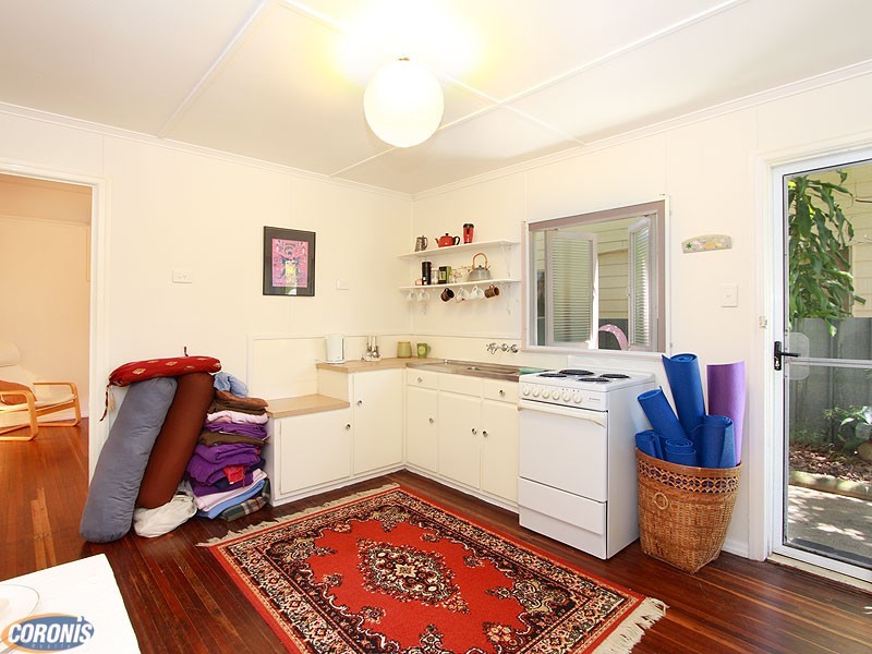 3 Louis Street, Redcliffe QLD 4020