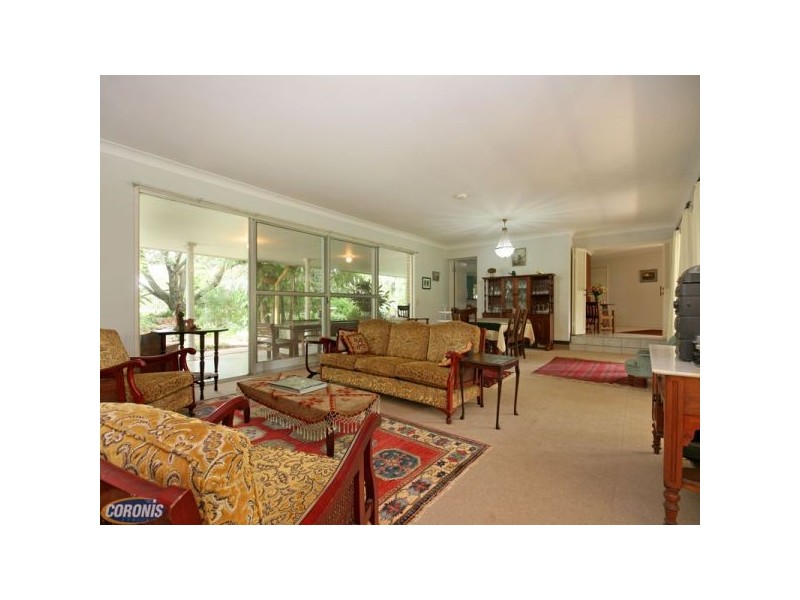 33 Bridgeman Road, Bridgeman Downs QLD 4035