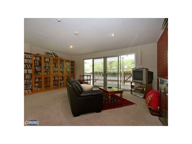 33 Bridgeman Road, Bridgeman Downs QLD 4035