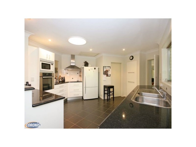 33 Bridgeman Road, Bridgeman Downs QLD 4035