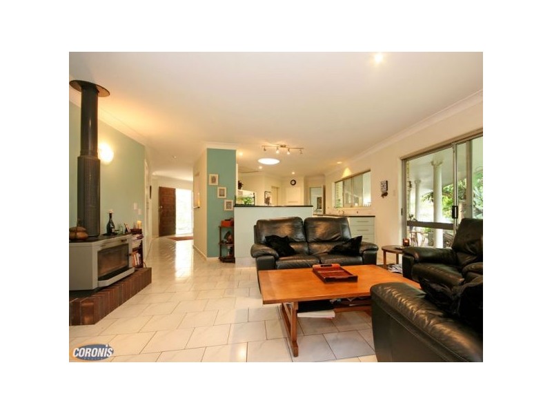 33 Bridgeman Road, Bridgeman Downs QLD 4035