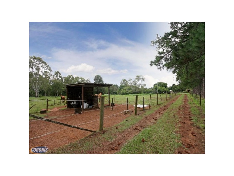 33 Bridgeman Road, Bridgeman Downs QLD 4035