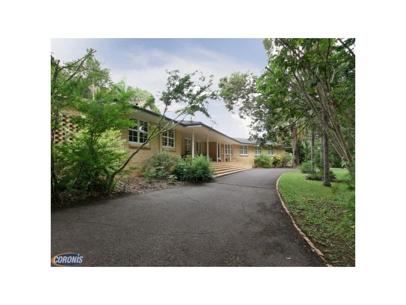 33 Bridgeman Road, Bridgeman Downs QLD 4035