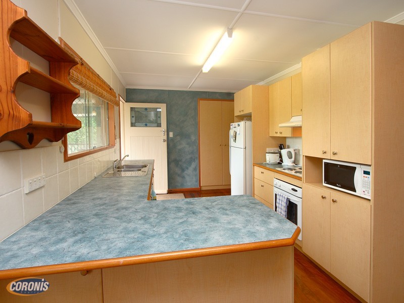 6 Gordon Road, Ferny Hills QLD 4055