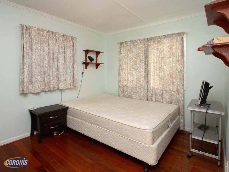 6 Gordon Road, Ferny Hills QLD 4055