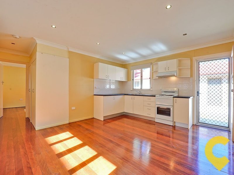 2/15 Pear Street, Greenslopes QLD 4120