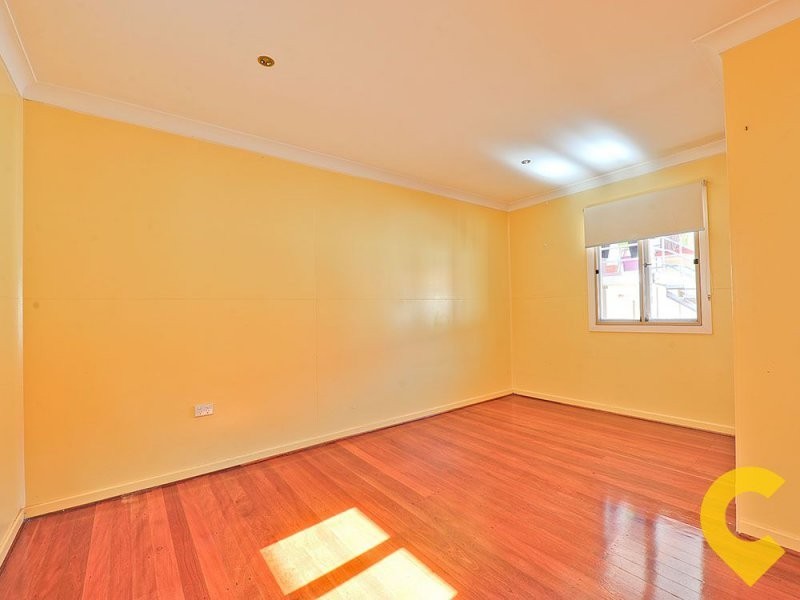 2/15 Pear Street, Greenslopes QLD 4120
