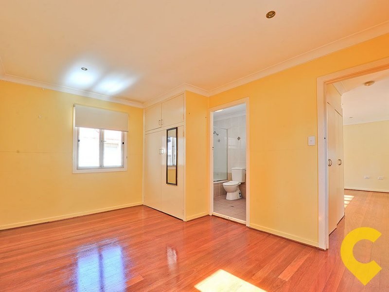 2/15 Pear Street, Greenslopes QLD 4120