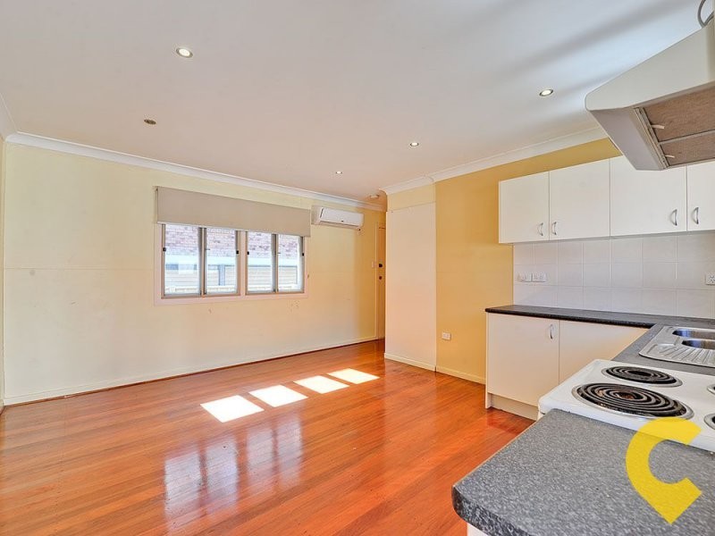 2/15 Pear Street, Greenslopes QLD 4120