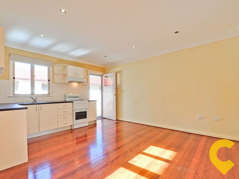 2/15 Pear Street, Greenslopes QLD 4120