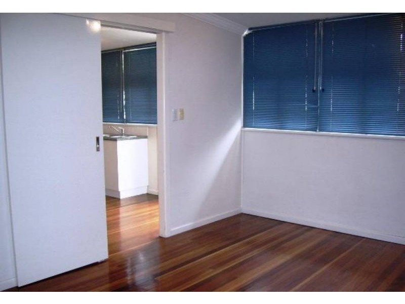 9/12 School Street, Kelvin Grove QLD 4059