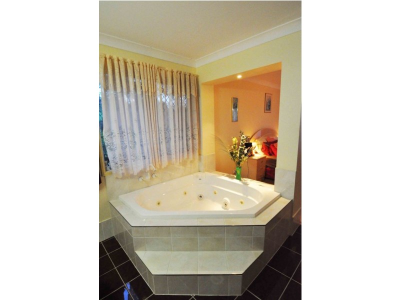 90 Barbour Road, Bracken Ridge QLD 4017