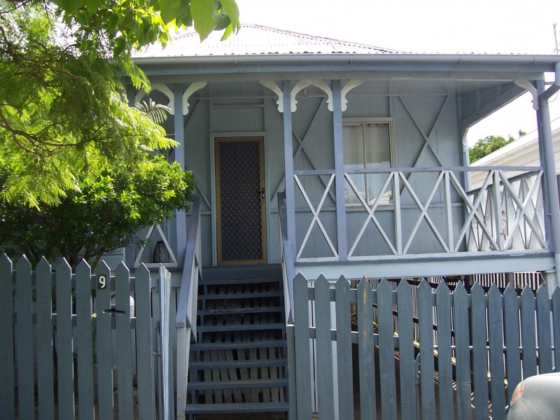 9 Elliot Street, Woolloongabba QLD 4102