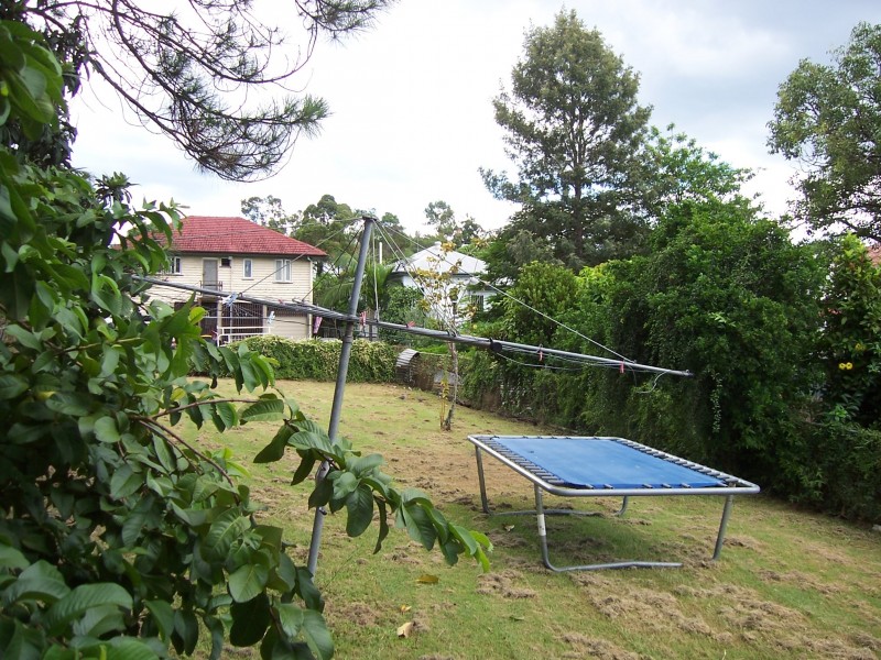 9 Elliot Street, Woolloongabba QLD 4102