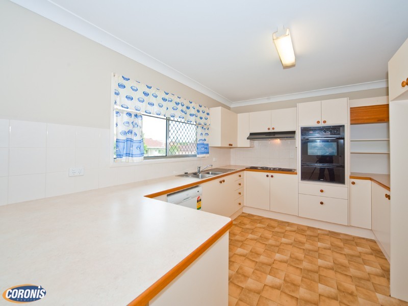 10 Streeton Parade, Everton Park QLD 4053