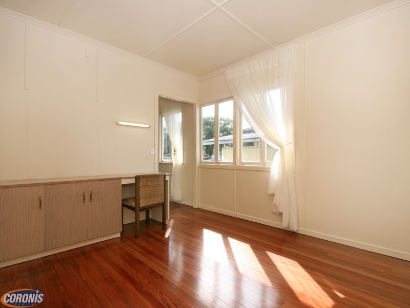 28  Higlett Street, Scarborough QLD 4020