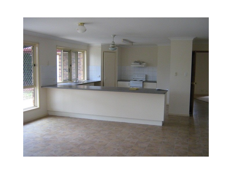 10  Lyrebird Way, Kallangur QLD 4503