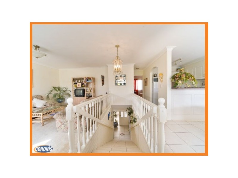 2/8 Heidelberg St, East Brisbane QLD 4169