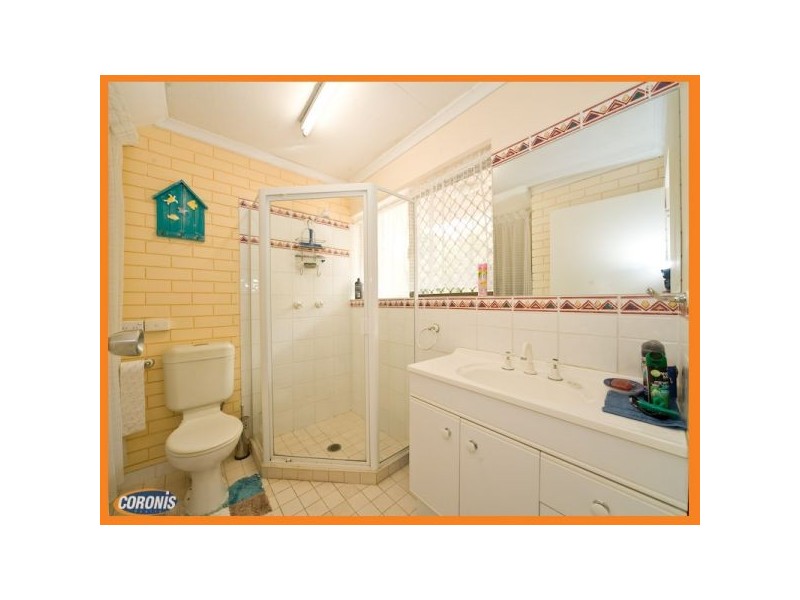 2/8 Heidelberg St, East Brisbane QLD 4169