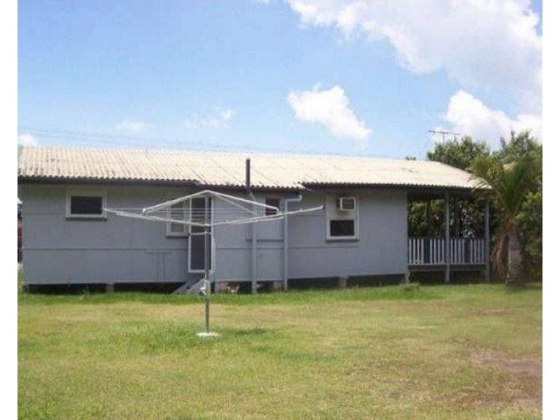 118 Biggs Avenue, Beachmere QLD 4510