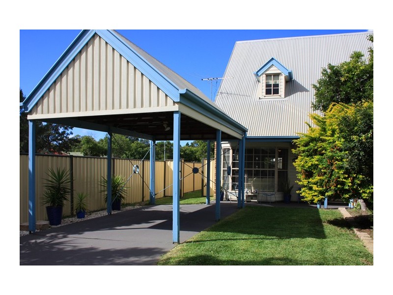 2/11 Tulip Close, Fitzgibbon QLD 4018