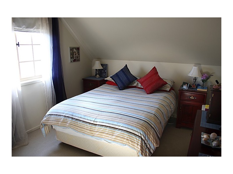2/11 Tulip Close, Fitzgibbon QLD 4018