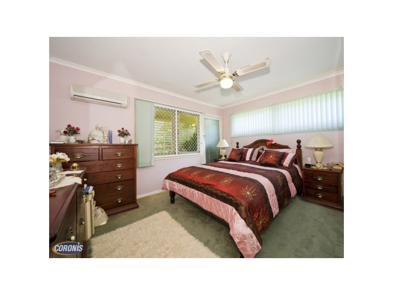 Arana Hills QLD 4054