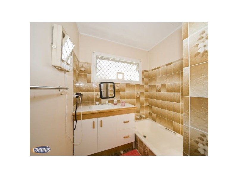 Arana Hills QLD 4054