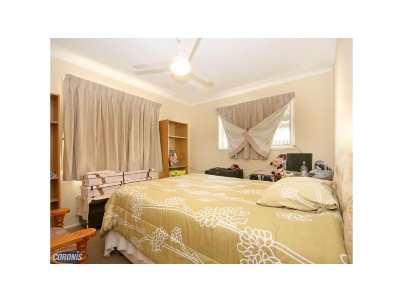 4 Moatah Drive, Beachmere QLD 4510