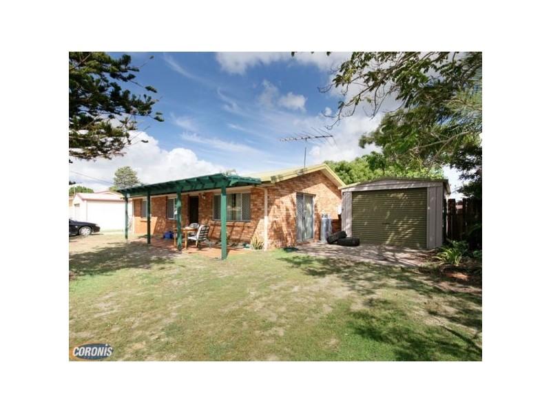 4 Moatah Drive, Beachmere QLD 4510