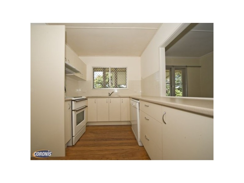 1 Houghton St, Petrie QLD 4502