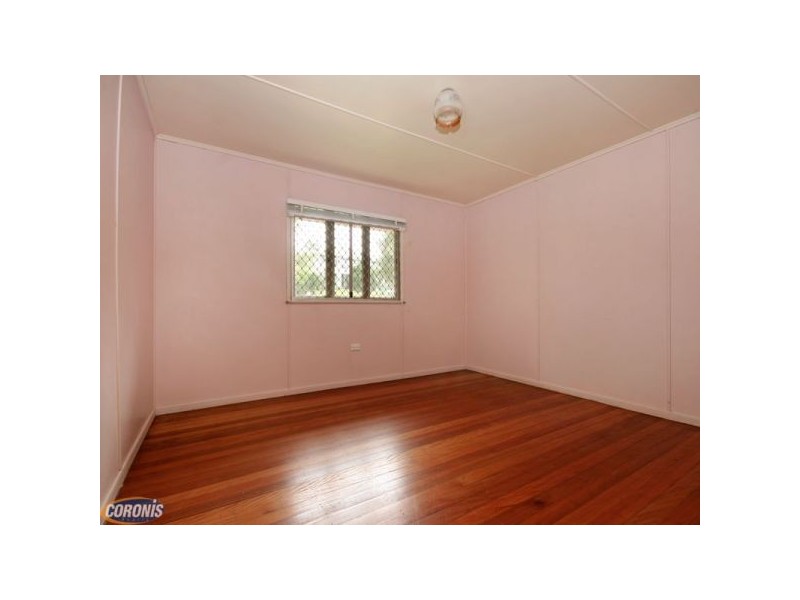 1 Houghton Street, Petrie QLD 4502