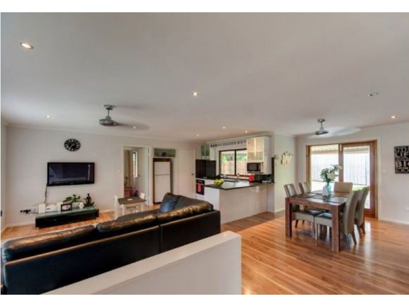 35 Livingstone Street, Strathpine QLD 4500