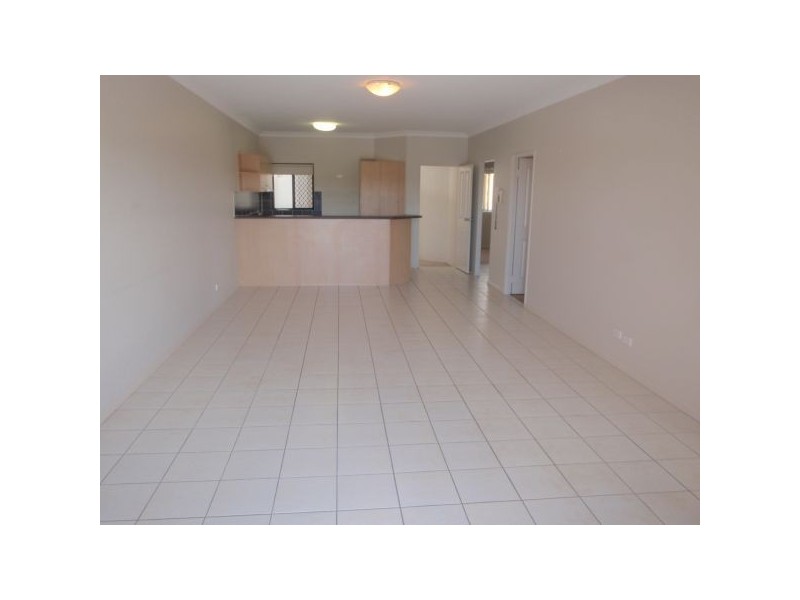 6/11 McNaughton Street, Redcliffe QLD 4020