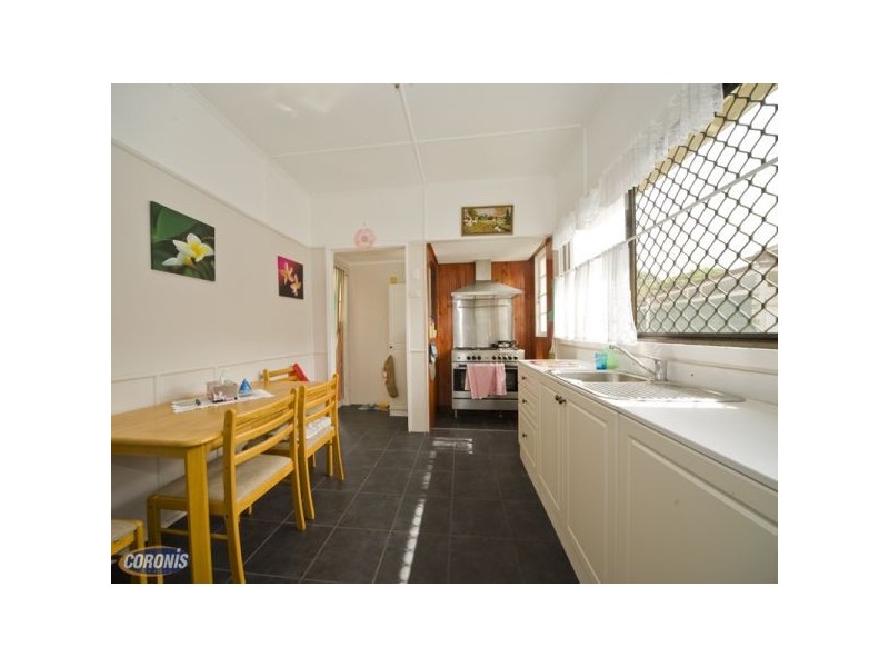 16 Hoolan Street, Stafford QLD 4053