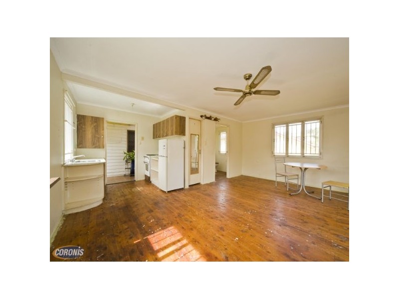 16 Hoolan Street, Stafford QLD 4053