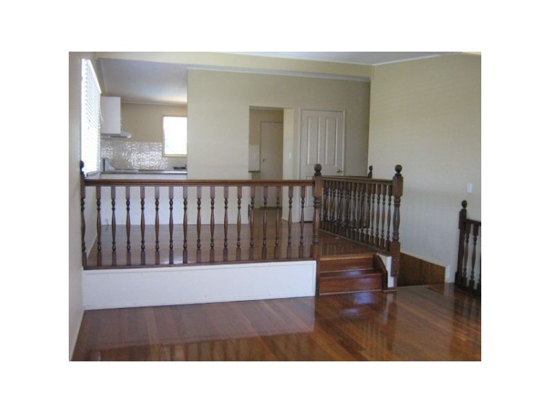 15 Campbell St, Kallangur QLD 4503