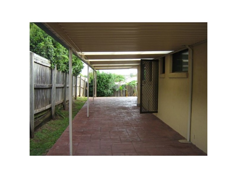 10 Dumbarton Dr, Kallangur QLD 4503