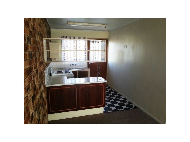 2/44 Hayes Street, Caboolture QLD 4510