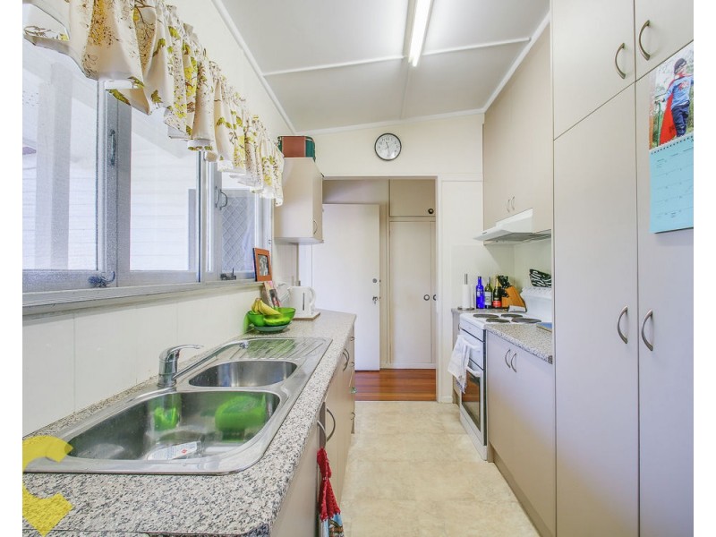 14 Leach Street, Everton Park QLD 4053