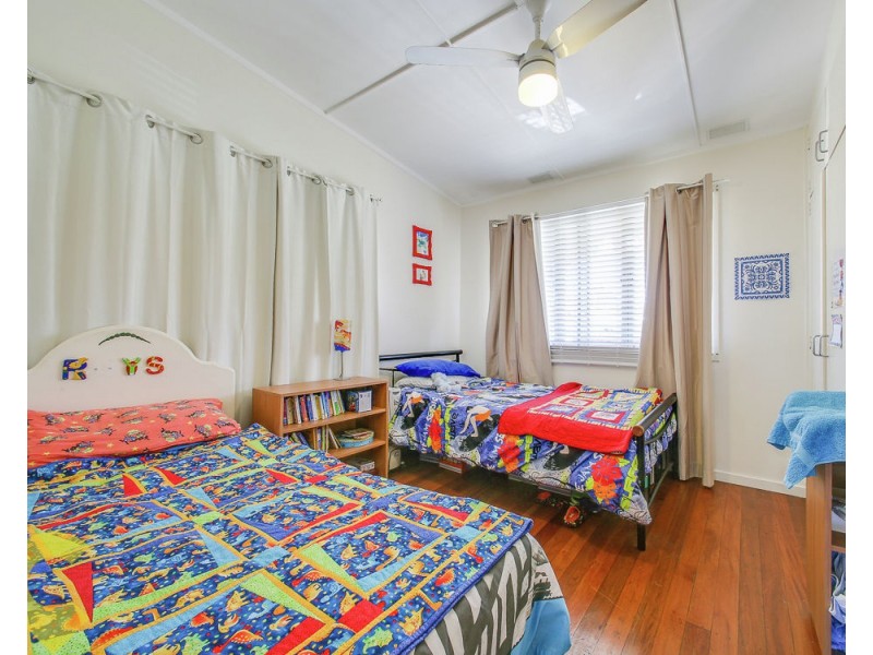 14 Leach Street, Everton Park QLD 4053