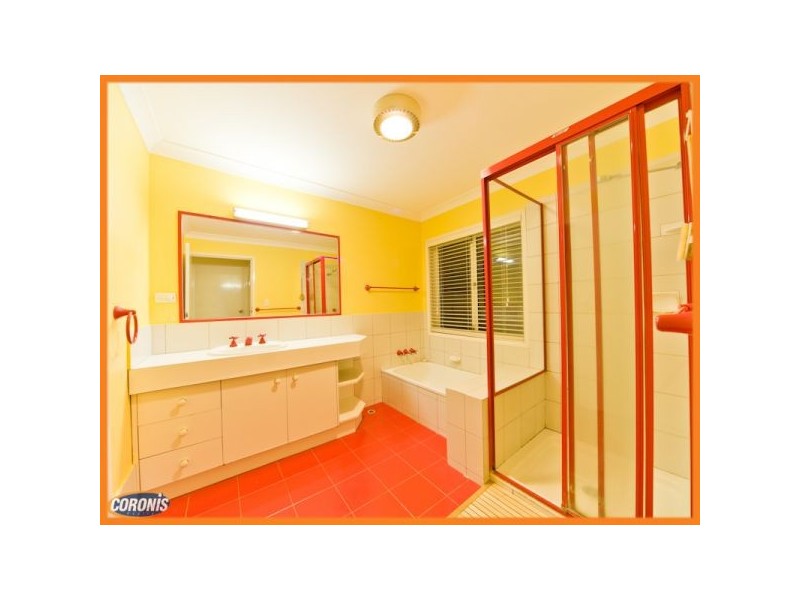 14 Angus Street, Bardon QLD 4065