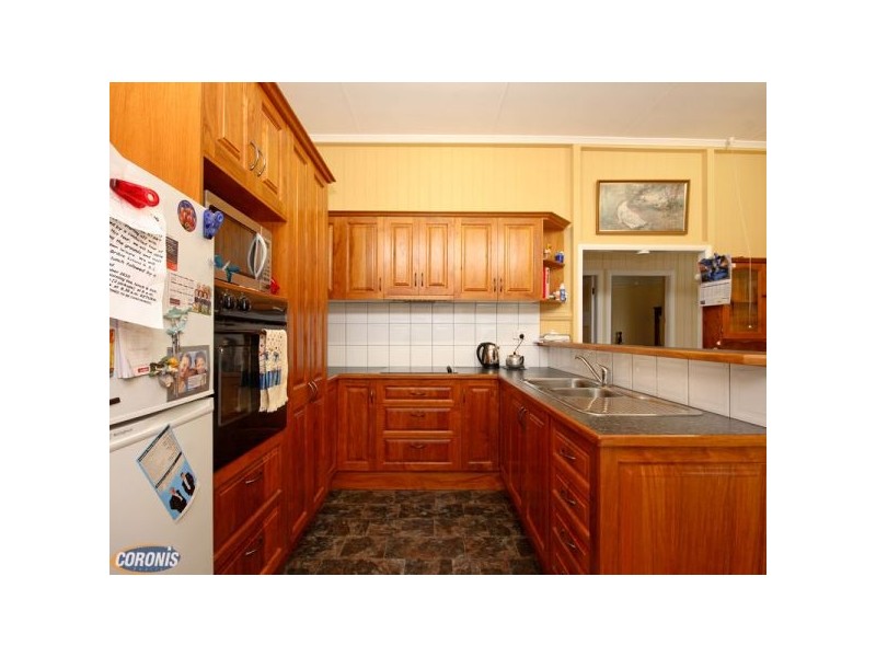 6 River Street, Petrie QLD 4502