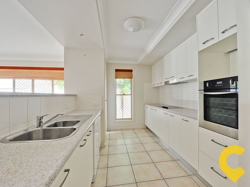15 Daphne Place, Wakerley QLD 4154