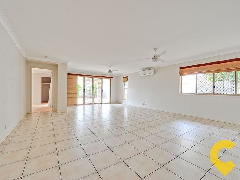 15 Daphne Place, Wakerley QLD 4154
