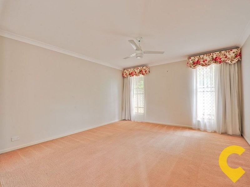 15 Daphne Place, Wakerley QLD 4154