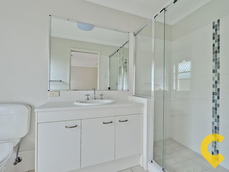 15 Daphne Place, Wakerley QLD 4154