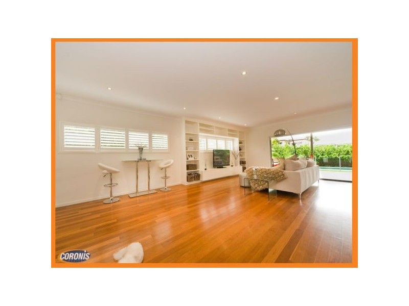 34 Raceview Avenue, Hendra QLD 4011