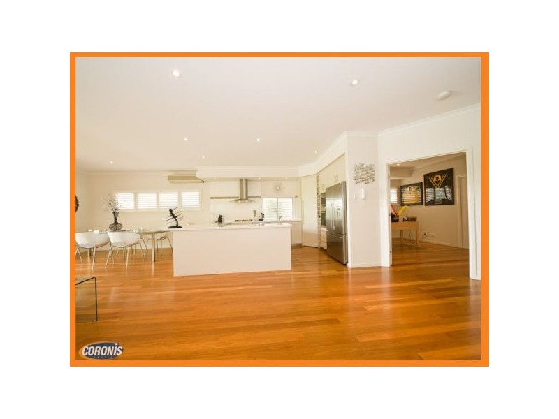 34 Raceview Avenue, Hendra QLD 4011